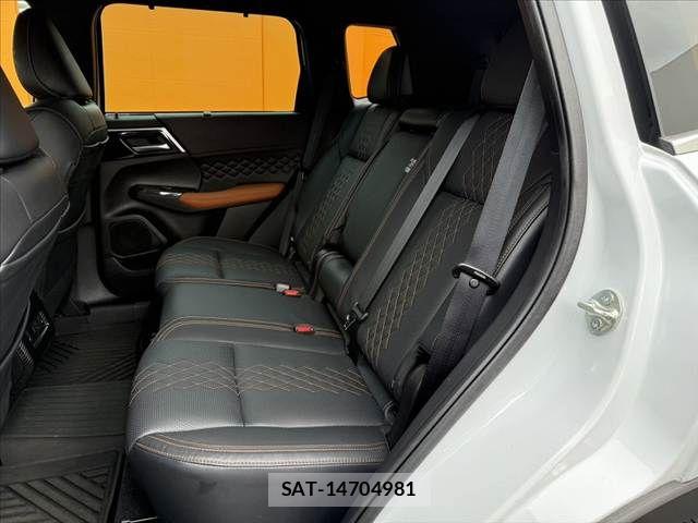 Mitsubishi OUTLANDER PHEV 2022-05 8831009-17