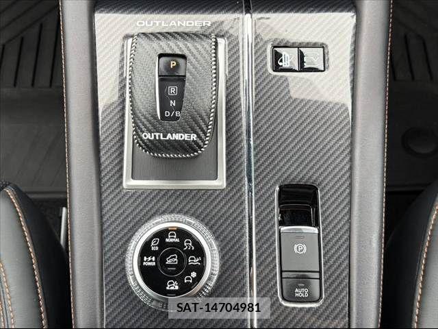 Mitsubishi OUTLANDER PHEV 2022-05 8831009-26