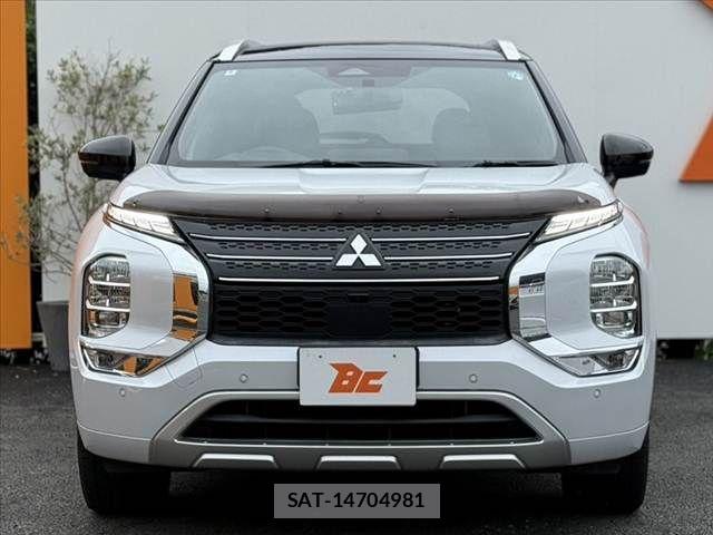 Mitsubishi OUTLANDER PHEV 2022-05 8831009-8