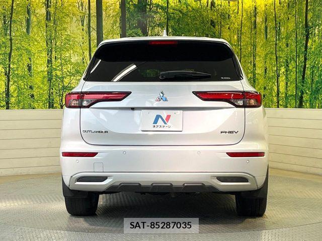 Mitsubishi OUTLANDER PHEV 2022-01 8830998-15