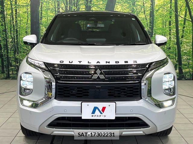 Mitsubishi OUTLANDER PHEV 2022-07 8831008-14