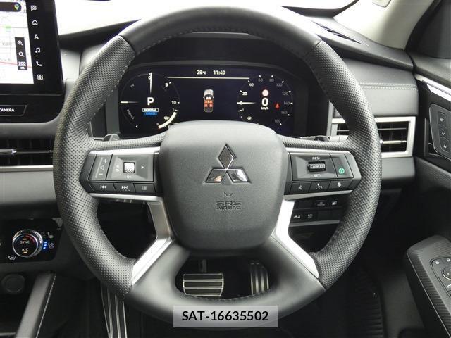 Mitsubishi OUTLANDER PHEV 2024-11 8830996-11