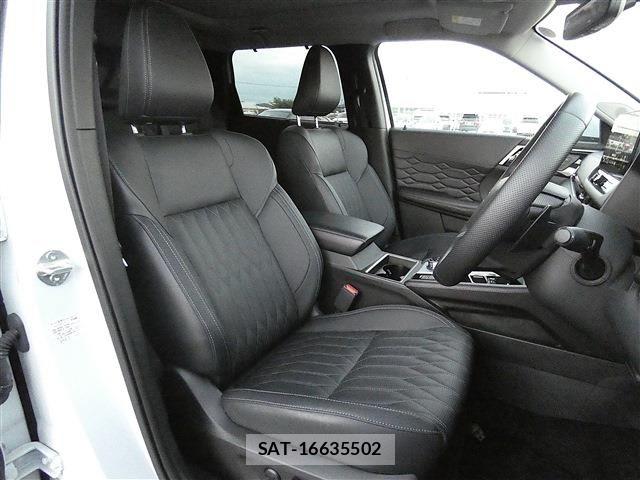 Mitsubishi OUTLANDER PHEV 2024-11 8830996-18