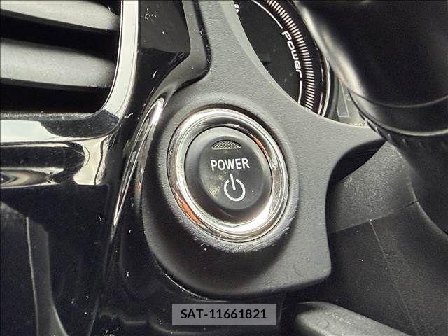 Mitsubishi OUTLANDER PHEV 2015-03 8831012-16