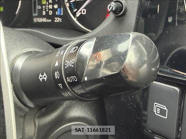 Mitsubishi OUTLANDER PHEV 2015-03 8831012-26