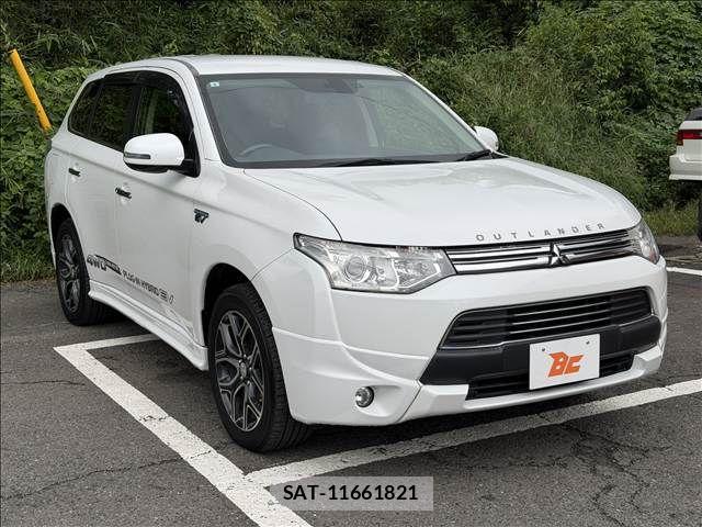 Mitsubishi OUTLANDER PHEV 2015-03 8831012-4