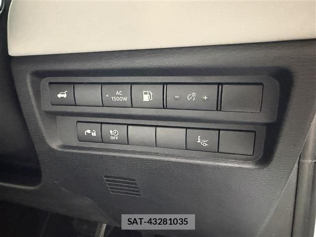 Mitsubishi OUTLANDER PHEV 2022-04 8831010-9