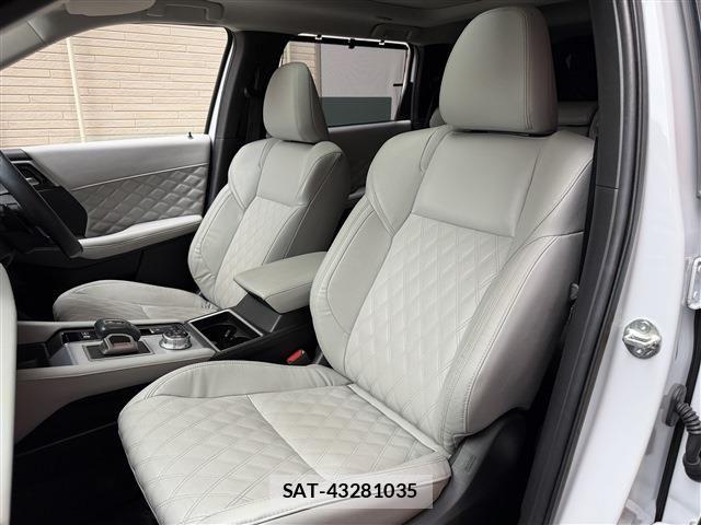 Mitsubishi OUTLANDER PHEV 2022-04 8831010-15