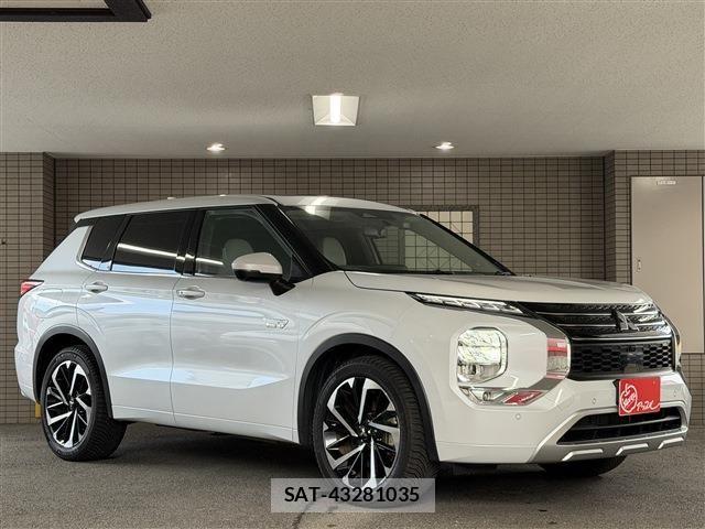 Mitsubishi OUTLANDER PHEV 2022-04 8831010-1