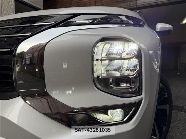 Mitsubishi OUTLANDER PHEV 2022-04 8831010-4