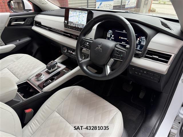 Mitsubishi OUTLANDER PHEV 2022-04 8831010-6