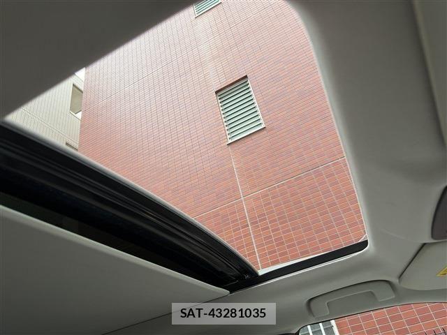 Mitsubishi OUTLANDER PHEV 2022-04 8831010-8