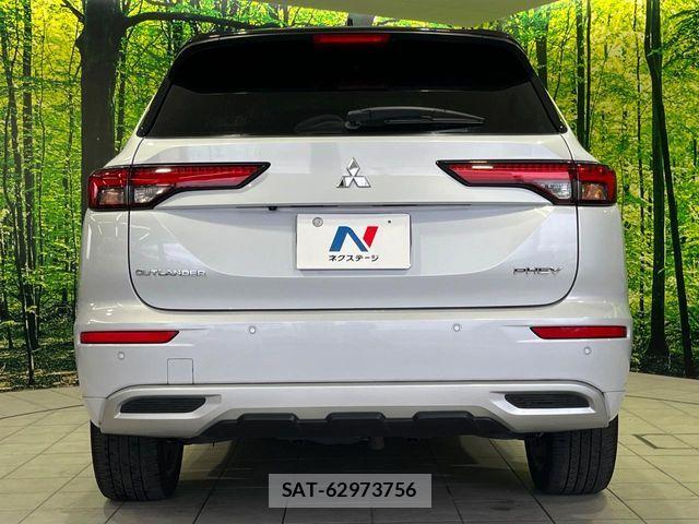Mitsubishi OUTLANDER PHEV 2022-07 8850308-15