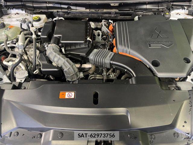 Mitsubishi OUTLANDER PHEV 2022-07 8850308-17
