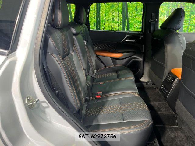 Mitsubishi OUTLANDER PHEV 2022-07 8850308-8
