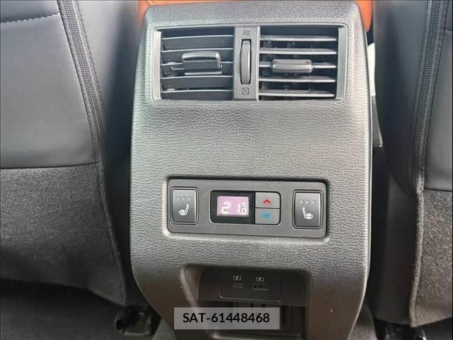 Mitsubishi OUTLANDER PHEV 2022-07 8850313-23