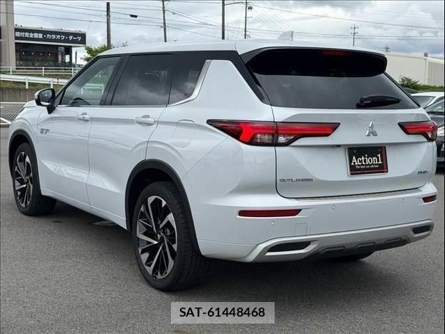 Mitsubishi OUTLANDER PHEV 2022-07 8850313-3