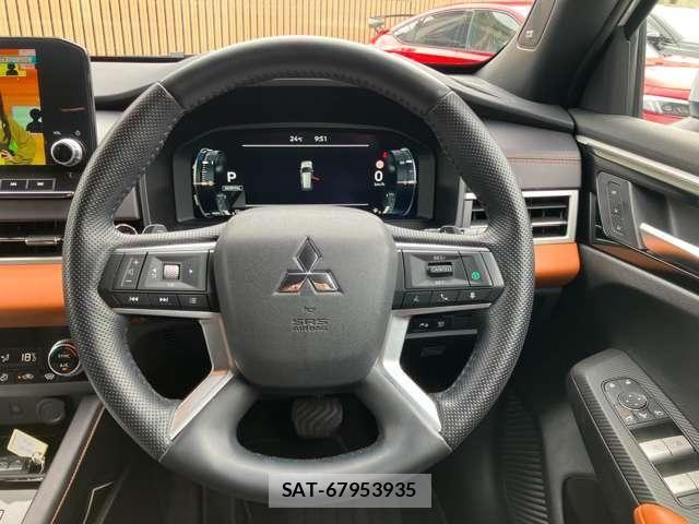Mitsubishi OUTLANDER PHEV 2023-09 8850309-10