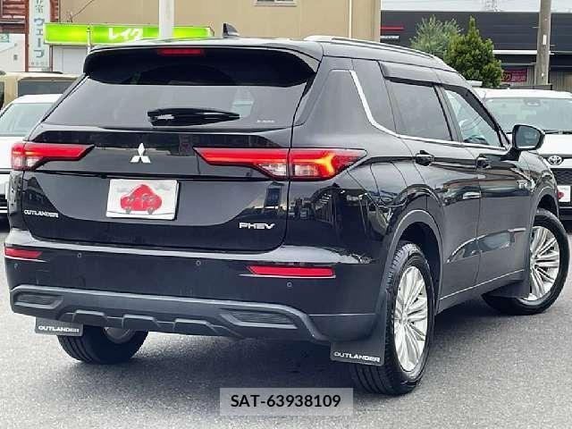 Mitsubishi OUTLANDER PHEV 2023-09 8850314-2