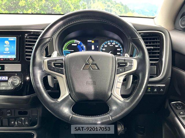 Mitsubishi OUTLANDER PHEV 2019-02 8850316-9