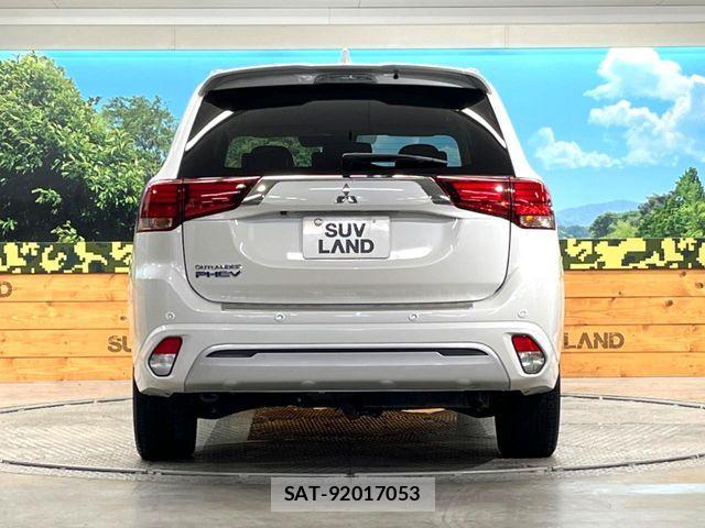 Mitsubishi OUTLANDER PHEV 2019-02 8850316-13