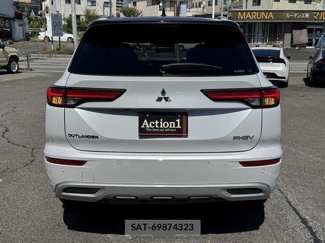 Mitsubishi OUTLANDER PHEV 2022-07 8849452-4
