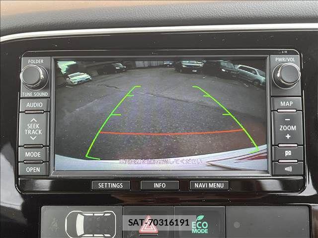 Mitsubishi OUTLANDER PHEV 2013-12 8850318-19