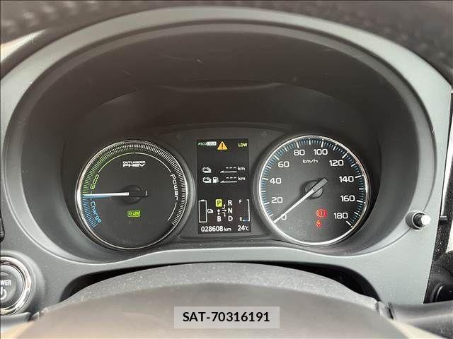 Mitsubishi OUTLANDER PHEV 2013-12 8850318-25