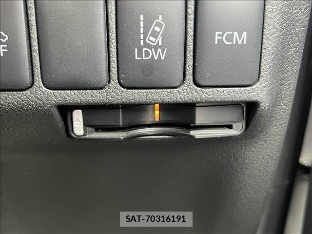 Mitsubishi OUTLANDER PHEV 2013-12 8850318-29