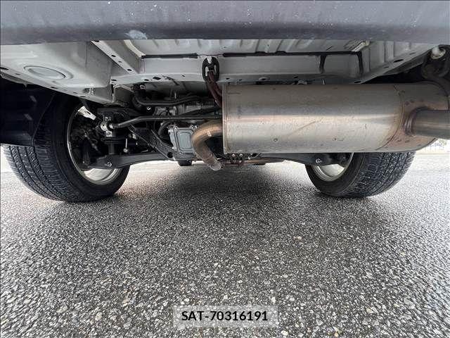 Mitsubishi OUTLANDER PHEV 2013-12 8850318-8