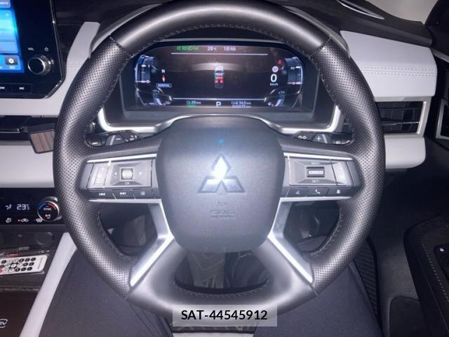 Mitsubishi OUTLANDER PHEV 2022-09 8850315-12