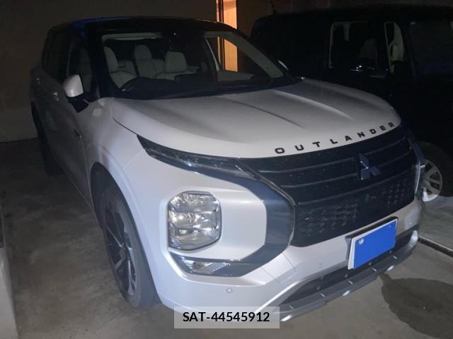 Mitsubishi OUTLANDER PHEV 2022-09 8850315-1