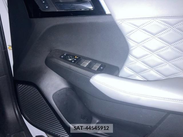Mitsubishi OUTLANDER PHEV 2022-09 8850315-8