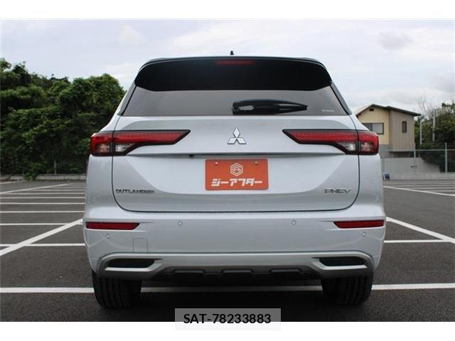 Mitsubishi OUTLANDER PHEV 2022-06 8850311-17