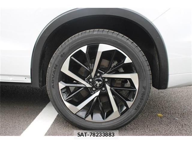 Mitsubishi OUTLANDER PHEV 2022-06 8850311-21
