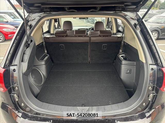 Mitsubishi OUTLANDER PHEV 2015-09 8850317-18