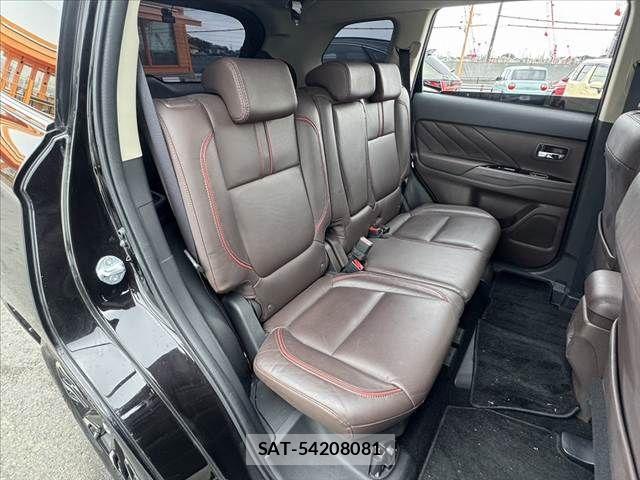 Mitsubishi OUTLANDER PHEV 2015-09 8850317-19