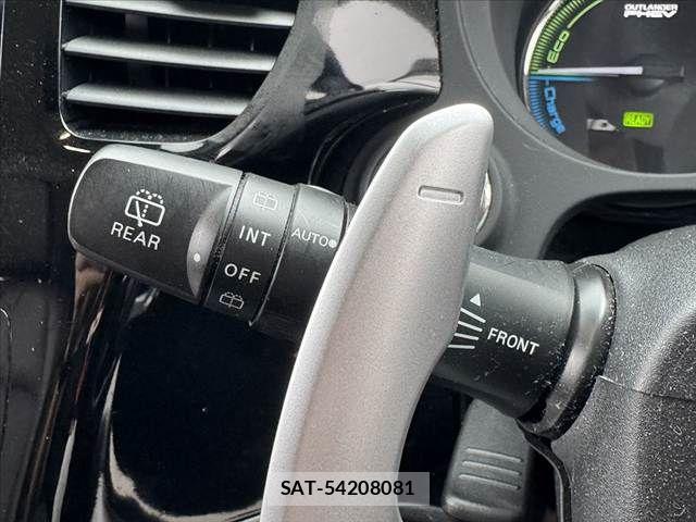 Mitsubishi OUTLANDER PHEV 2015-09 8850317-25