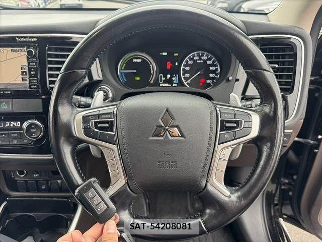 Mitsubishi OUTLANDER PHEV 2015-09 8850317-6