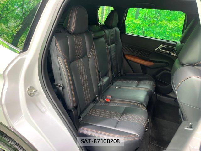 Mitsubishi OUTLANDER PHEV 2022-07 8871801-10