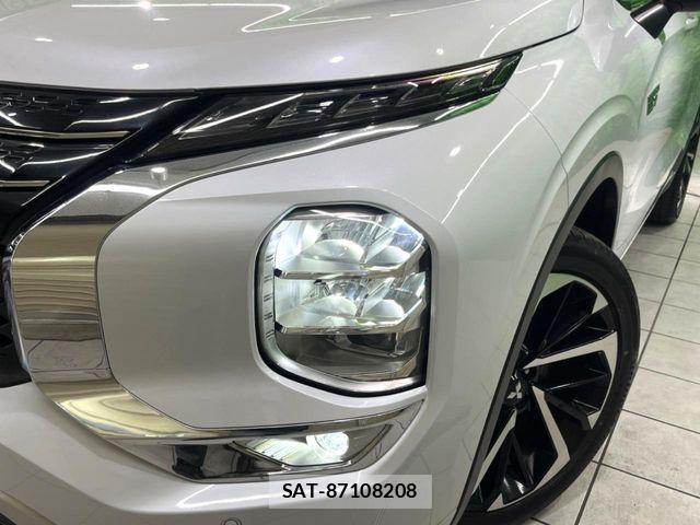 Mitsubishi OUTLANDER PHEV 2022-07 8871801-14