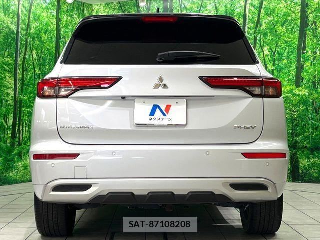 Mitsubishi OUTLANDER PHEV 2022-07 8871801-17