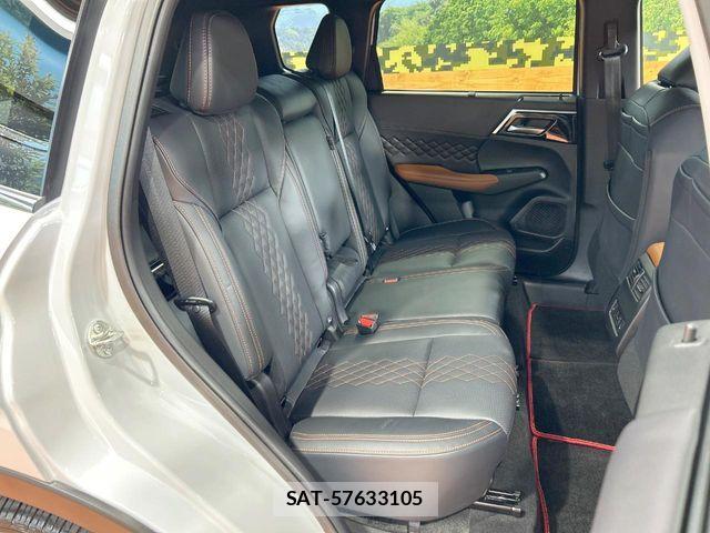 Mitsubishi OUTLANDER PHEV 2023-12 8871802-9