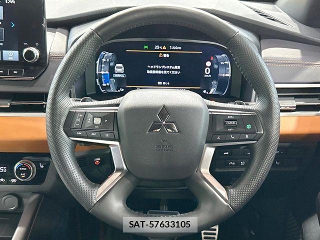 Mitsubishi OUTLANDER PHEV 2023-12 8871802-12