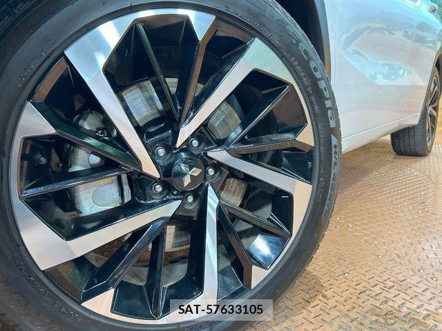Mitsubishi OUTLANDER PHEV 2023-12 8871802-14