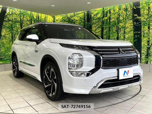 Mitsubishi OUTLANDER PHEV 2022-06 8881479-17