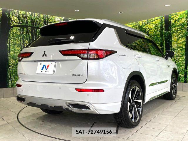 Mitsubishi OUTLANDER PHEV 2022-06 8881479-18