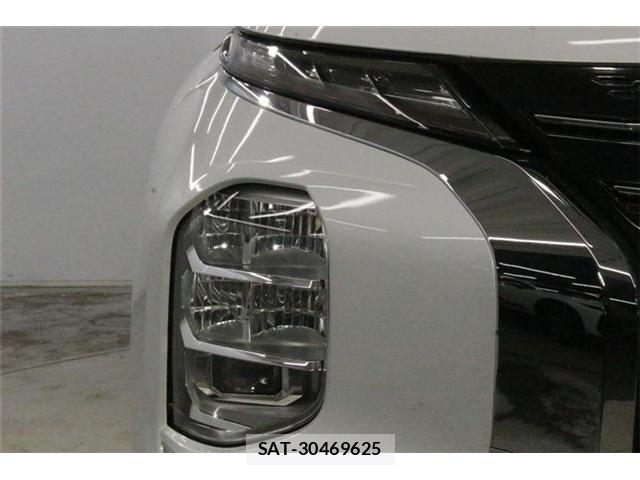 Mitsubishi OUTLANDER PHEV 2022-02 8881480-11