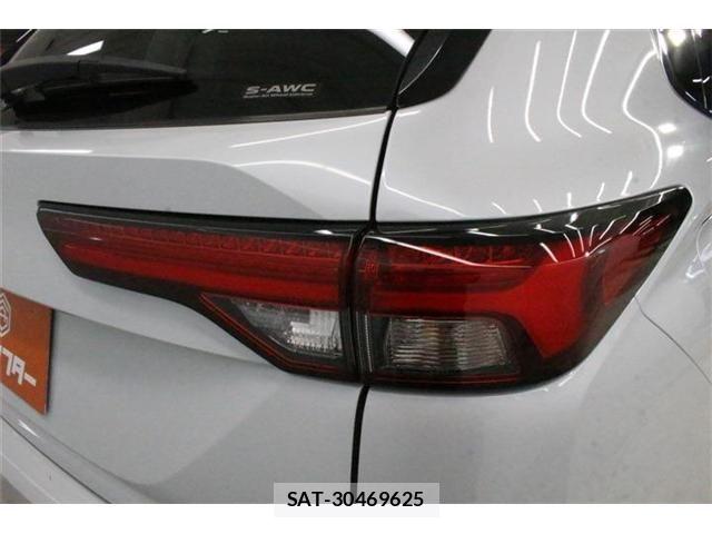 Mitsubishi OUTLANDER PHEV 2022-02 8881480-18