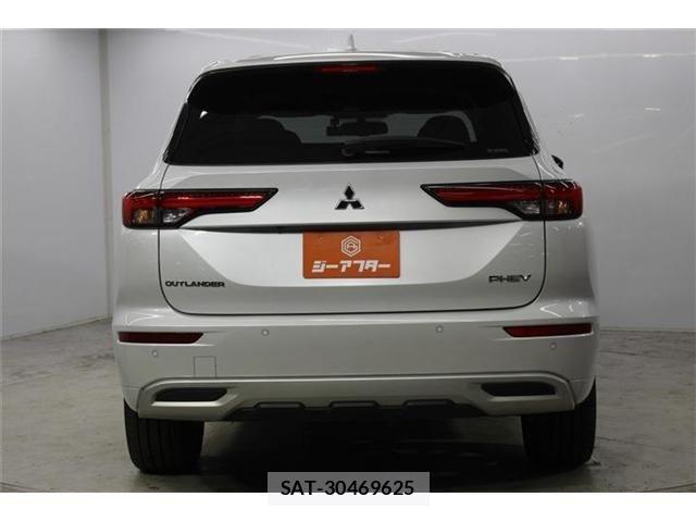 Mitsubishi OUTLANDER PHEV 2022-02 8881480-5